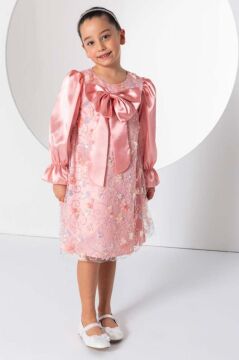 Kız Çocuk Göğsü Kurdele ve Üzeri Kelebek İşlemeli İspanyol Kollu Somon Şifon Elbise