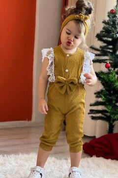 Kız Çocuk Omuzdan Göğse Dantel İşlemeli Beli Fiyonk Detaylı Bandanalı Hardal Tulum