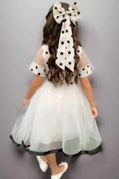 Kız Çocuk Kurdele Toka ve Şerit Detaylı Tüllü Puantiyeli  Beyaz Elbise