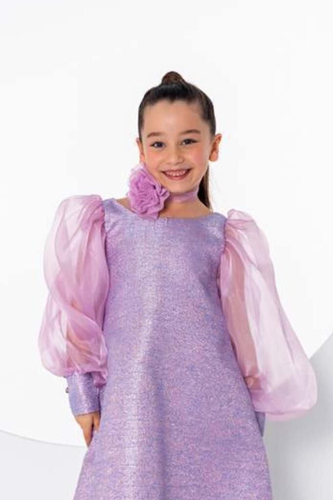 Kız Çocuk Çiçekli Boyunluk Hediyeli Şeffaf Karpuz Kollu Üzeri Simli Lila Elbise