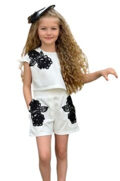 Kız Çocuk Omzu Düğmeli Çiçek İşlemeli Beyaz Şortlu Takım