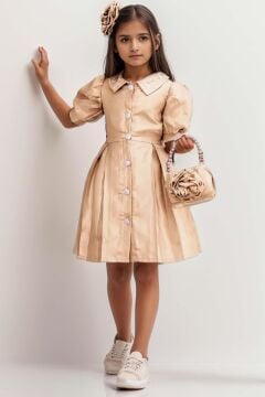 Kız Çocuk Boydan Düğme Detaylı Yakası Taşlı Parlak Saten Kumaş Gold Elbise