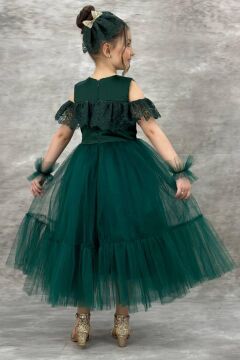 Kız Çocuk Yakası Transparan Omzu Açık Göğsü ve Kolları Güpür İşlemeli Yeşil Abiye