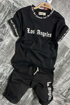 Erkek Çocuk Yakası ve Kol Uçlarında Yazı Detaylı LA Siyah Şortlu Takım