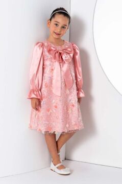 Kız Çocuk Göğsü Kurdele ve Üzeri Kelebek İşlemeli İspanyol Kollu Somon Şifon Elbise