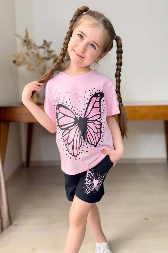 Kız Çocuk Kara Kalem Kelebek Baskılı Penye Pembe T-Shirt Şortlu Takım