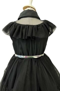 Kız Çocuk Gömlek Yaka Taş İşlemeli Göğsü Fırfırlı Sıfır Kol Kemerli Eteği Tüllü Siyah Elbise