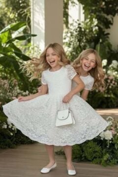 Kız Çocuk Üzeri Dantel İşlemeli İçi Astarlı Simli Beyaz Abiye