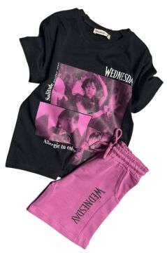 Kız Çocuk Wednesday Baskı Figürlü ve Yazı Baskılı Penye T-Shirt Mor Şortlu Takım
