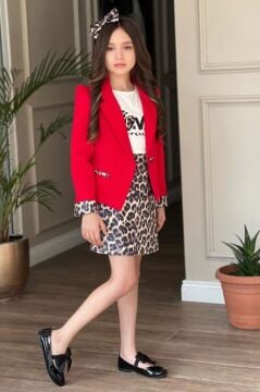 Kız Çocuk Love Yazı Baskı Bluz Leopar Detaylı Kırmızı Blazer Ceket Leopar Detay Pullu Etekli Takım