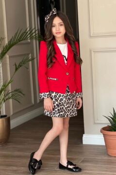 Kız Çocuk Love Yazı Baskı Bluz Leopar Detaylı Kırmızı Blazer Ceket Leopar Detay Pullu Etekli Takım