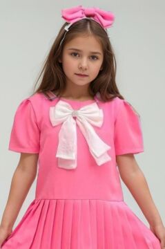 Kız Çocuk Göğsü Fiyonk Detaylı Eteği Pliseli Pembe Elbise
