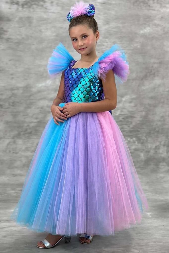 Kız Çocuk Kare Yaka Sıfır Kol Omuzları Tül Detaylı Göğsü Pullu Eteği Rengarenk Tüllü Abiye