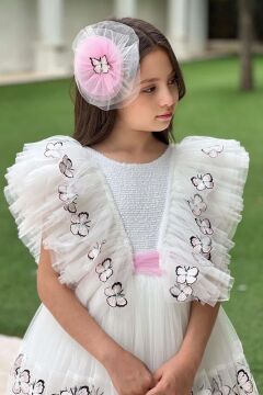Kız Çocuk Sıfır Kol Omzu Fırfırlı Üzeri Kelebek Desenleri Eteği Tüllü Beyaz Abiye