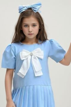 Kız Çocuk Göğsü Fiyonk Detaylı Eteği Pliseli Mavi Elbise