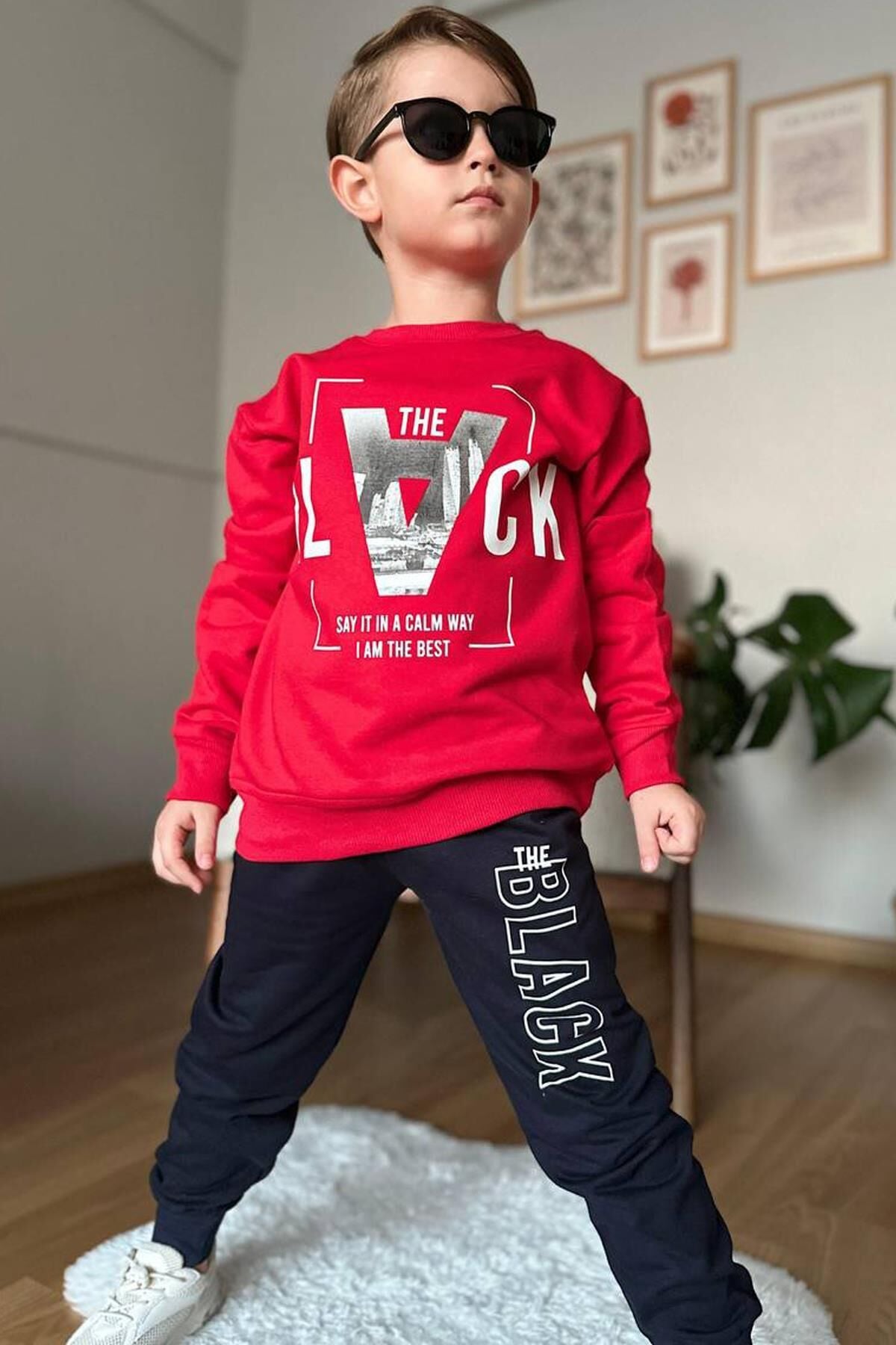Erkek Çocuk The Black Yazı ve Figür Detaylı Kırmızı Eşofman Takım