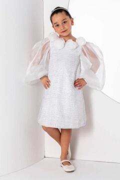 Kız Çocuk Yakası Boydan Gül Broş Detaylı Bilekleri ve Üzeri Pullu Karpuz Kollu Beyaz Elbise