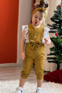 Kız Çocuk Omuzdan Göğse Dantel İşlemeli Beli Fiyonk Detaylı Bandanalı Hardal Tulum