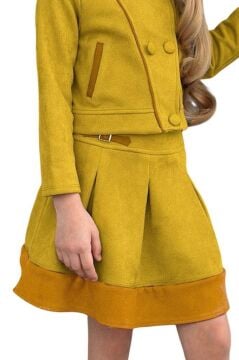 Kız Çocuk Asimetrik Kesim Gömlek Yaka Ceket Eteği Şerit Detaylı Pliseli Süet Hardal Etekli Takım