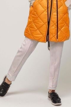 Kız Çocuk Kare Desenli Dikiş Detaylı Uzun Şişme Selective Sarı Yelek Boğazlı Kazak Pantolon Alt Üst Takım