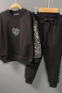 Kız Çocuk Bisiklet Yaka Kollarında ve Göğsünde Kalp Pulpayet İşlemeli Siyah Eşofman Takım
