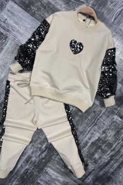 Kız Çocuk Bisiklet Yaka Kollarında ve Göğsünde Kalp Pulpayet İşlemeli Krem Eşofman Takım