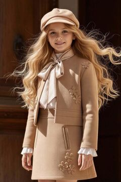 Kız Çocuk Kristal Taş Düğmeli Şifon Gömlek Çiçek Desen İşlemeli Ceket Süet Bej Etekli Takım