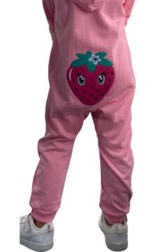 Kız Bebek Üzerinde Çilek Yazı ve Baskılı Önü Fermuarlı Kapüşonlu Pembe Tulum