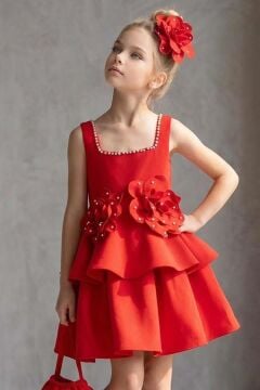 Kız Çocuk Askılı Kare Yaka Beli Çiçek Broş Detaylı Eteği Kat Kat Kırmızı Elbise