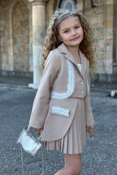 Kız Çocuk Güpür Ve İnci Şerit Detaylı Ceket Asimetrik Kesim Piliseli Bej Etekli Takım