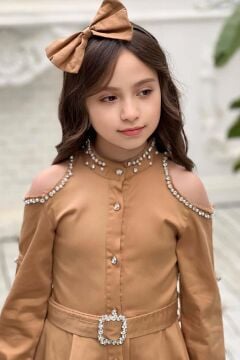 Kız Çocuk Omuzu ve Yakası Taş İşlemeli Kahverengi Elbise