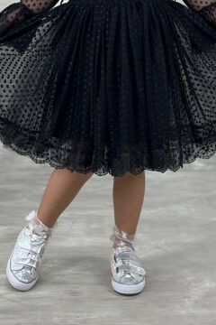 Kız Çocuk Üzeri Puantiye Detaylı Kolları Şeffaf Tüllü Prenses Siyah Elbise