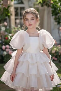 Kız Çocuk Kare Yaka Üzeri Kat Kat Pliseli Balon Kollu Kabarık Beyaz Abiye