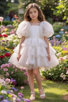 Kız Çocuk Kare Yaka Üzeri Kat Kat Pliseli Balon Kollu Kabarık Beyaz Abiye