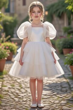 Kız Çocuk Kare Yaka Üzeri Kat Kat Pliseli Balon Kollu Kabarık Beyaz Abiye