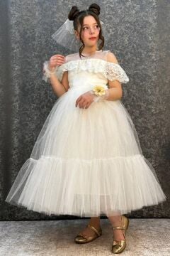 Kız Çocuk Yakası Transparan Omzu Açık Göğsü ve Kolları Güpür İşlemeli Beyaz Abiye