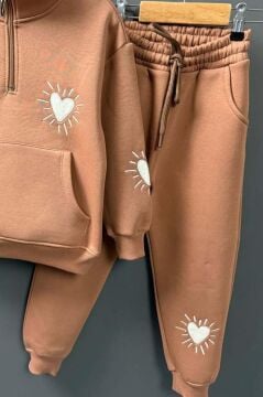 Kız Çocuk Kalp Emoji Baskılı Kanguru Cepli Fermuarlı Sweat Taba Eşofman Takım