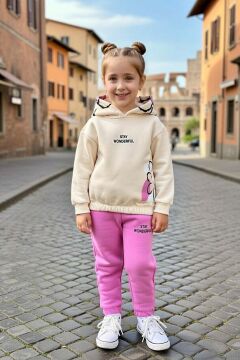 Kız Çocuk Pamuklu Kapüşonlu Üzeri Papatya Desenli Wonderful Yazılı Fuşya Eşofman Takım