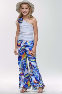 Kız Çocuk Gül Detaylı Tek Omuzlu Kaşkorse Bluz ve Dijital Baskılı Mavi Alt Üst Takım