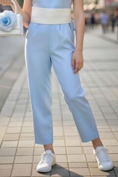 Kız Çocuk Beli Şerit ve Omuzunda Broş Detaylı Tek Omuz Mavi Tulum