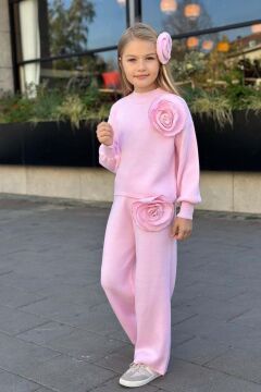 Kız Çocuk Balıkçı Yaka Omuzunda Gül Broşlu Kazak Bol Kesim Pembe Triko Alt Üst Takım