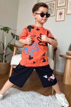 Erkek Çocuk Bisiklet Yaka Üzeri El ve Ayıcık Baskılı Turuncu Şortlu Takım