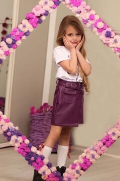 Kız Çocuk Little Yazı Baskılı T-Shirt Cep Detaylı Kemerli Bordo Deri Etekli Takım