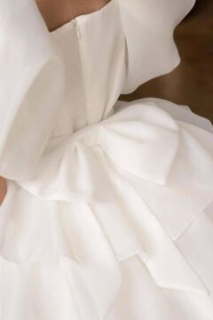 Kız Çocuk Balon Kollu Eteği KatKat Fırfırlı İçi Astarlı Beyaz Abiye