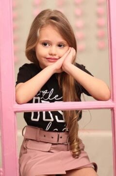 Kız Çocuk Little Yazı Baskılı T-Shirt Cep Detaylı Kemerli Pudra Deri Etekli Takım