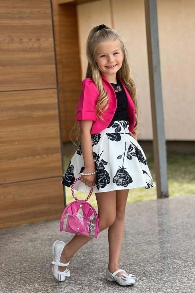 Kız Çocuk Şeffaf Dantelli Bluz ve Askılı Atlet Fuşya Blazer Ceket Gül Baskılı Etekli Takım