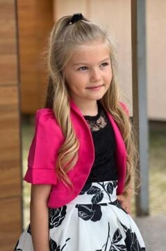 Kız Çocuk Şeffaf Dantelli Bluz ve Askılı Atlet Fuşya Blazer Ceket Gül Baskılı Etekli Takım