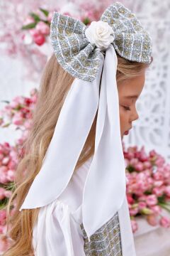 Kız Çocuk Yakası Bağlama Detaylı Kolları Şifon Beli Fırfırlı Üzeri Şanel Kumaş Yeşil Elbise