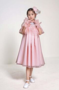 Kız Çocuk Omuzu Açık Yakası Taş İşlemeli Göğsü Fırfırlı İçi Astarlı Somon Abiye