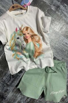 Kız Çocuk Üzeri Digital Bebek ve At Baskılı Penye T-Shirt Yeşil Şortlu Takım